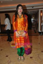 Alka Yagnik at photographer Jayesh Seth_s movie announcement bash in Taj Land_s End on 3rd May 2011 (128).JPG